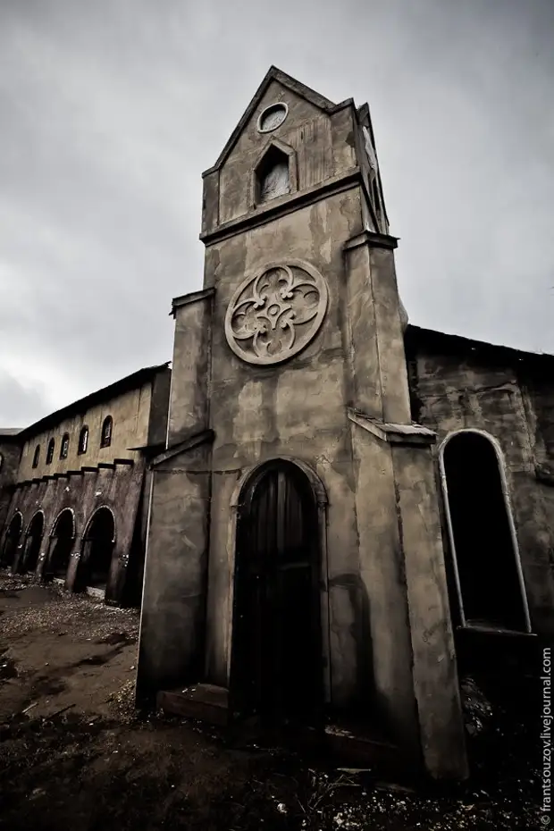 усадьба середниково город призрак. город призрак в подмосковье. солнечногорск город призрак. фирсановка усадьба середниково киногород. город призрак в подмосковье.