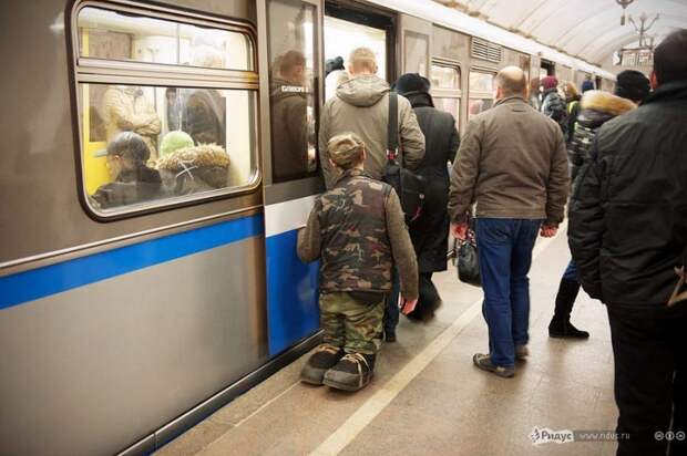 Бизнес по-русски: попрошайки в метро