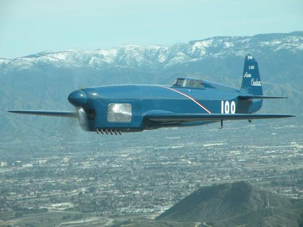 реплика гоночного и рекордного самолета Caudron C-460;