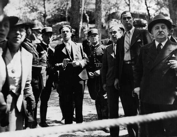 1939 год: последняя публичная казнь во Франции с помощью гильотины