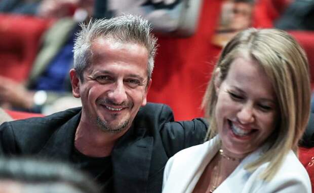 Муж и жена — одна сатана: Школа-студия МХАТ встретила в штыки Константина Богомолова, супруга Ксении Собчак