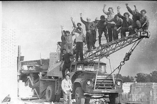 Гипнотическое обаяние прошлого история, ссср