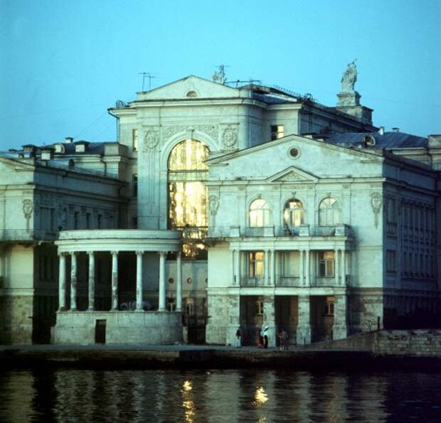 Дом пионеров в Севастополе, 1993 год