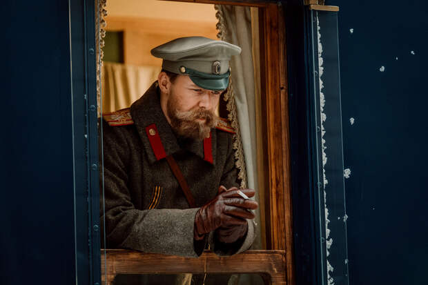 Никита Ефремов в роли Николая II в сериале «Хроники русской революции»