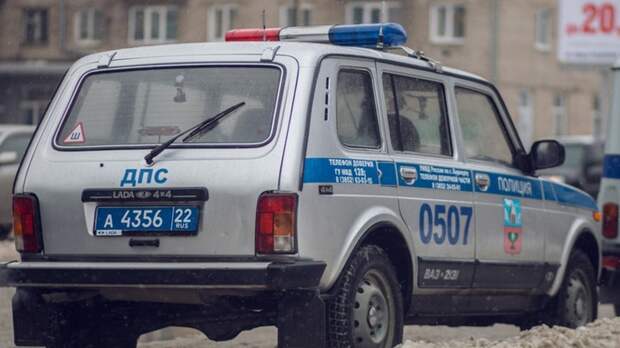 Машина ГАИ стоит на дороге / Фото: amic.ru