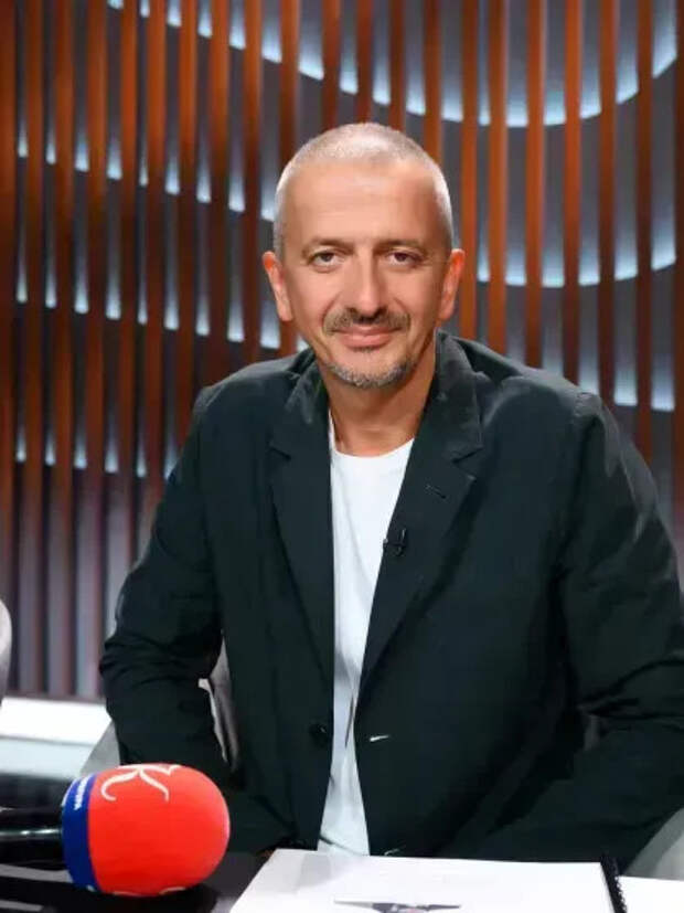 Константин Богомолов