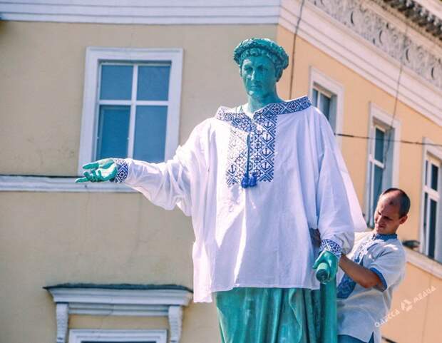 Голос Мордора: Наслаждайтесь, господа, плодами своего предательства и безумия