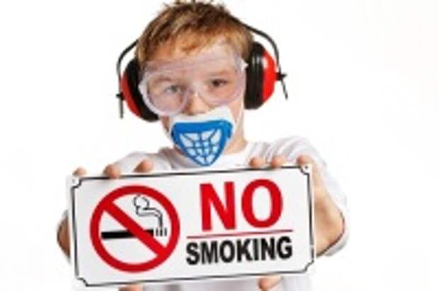 Ежегодно более 600 тысяч человек в мире, не являясь курильщиками, умирают из-за воздействия вторичного табачного дыма (Фото: SLP_London, Shutterstock)