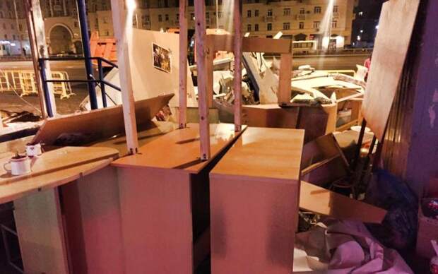 в соцсетях рассказывают про снос самостроя в москве: "поддержка малого бизнеса в кризис в действии!"