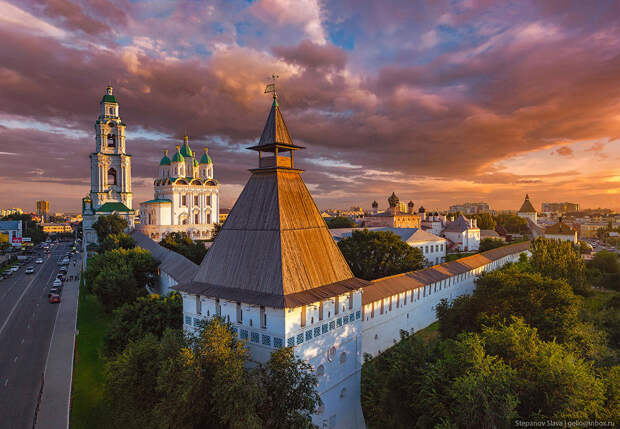 Астраханский кремль — крепость времён Ивана Грозного
