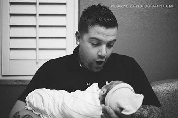 20 трогательных фотографий отцов, которые впервые видят своего ребёнка отец, позитив, фото