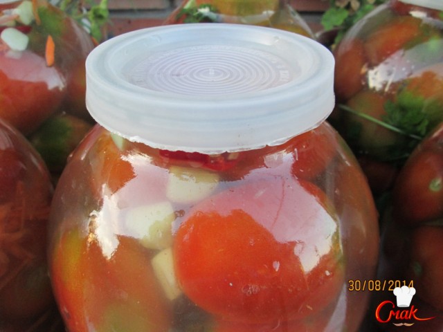 Помидоры на зиму (с аспирином) - рецепт поражает своей простотой и вкуснотой