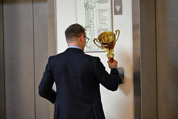 В России резко подорожали лифты