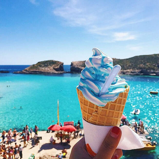 Blue Coconut Ice Cream, Malta