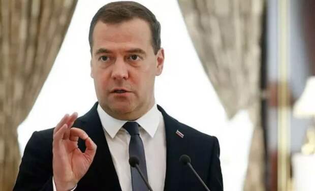 Переговоров с Украиной не будет, потому что вассалы