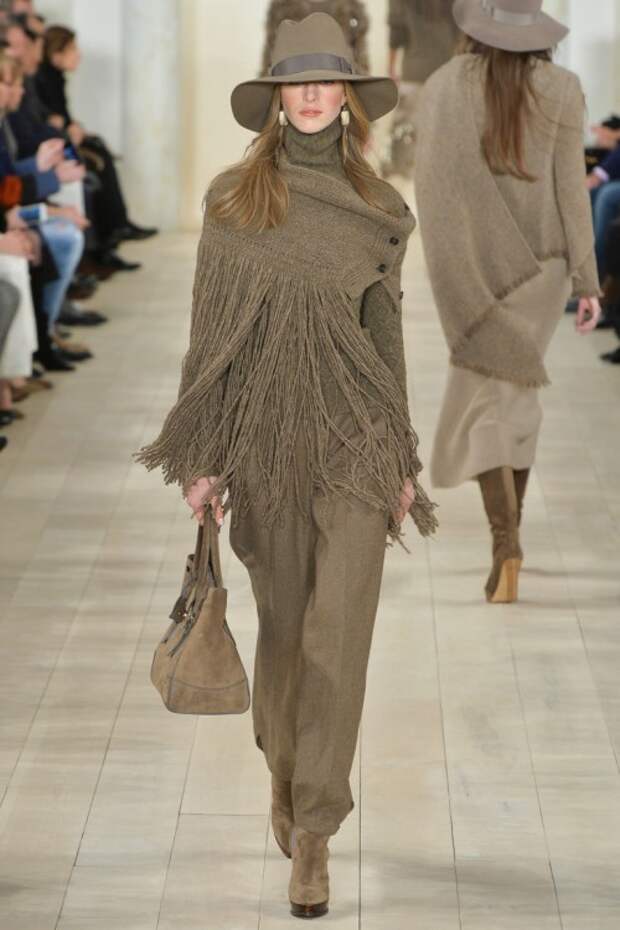 Ralph Lauren осень-зима 2015-2016, NYFW, knitwear, Неделя моды, вязана мода, кэмел, вязаная накидка с бахромой (фото 6)