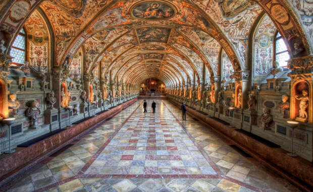 Антиквариум, Мюнхен, Германия