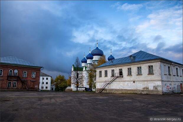 Углич - фото старинного монастыря