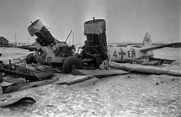 Останки Ju-88A из IV/KG1. Фото из архива Министерства Обороны РФ Великая Отечественная Война, архивные фотографии, вторая мировая война