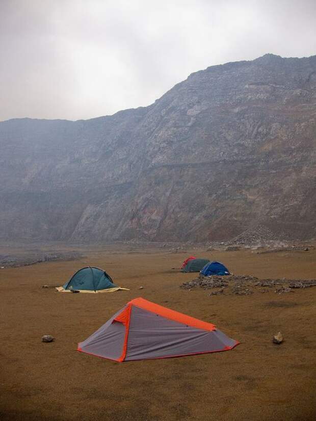 Кратер вулкана Nyiragongo (28 фото)