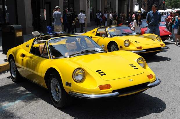 Слет обладателей автомобилей Ferrari в Колорадо (61 фото) Слет обладателей автомобилей Ferrari в Колорадо (61 фото)