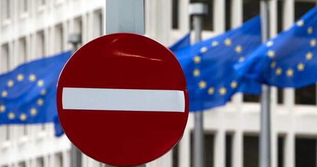 Bloomberg: Еврокомиссия считает нарушением санкций ЕС оплату за газ в рублях
