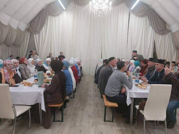 «Ярдәм» мәчете көн саен ифтарда 2 меңнән артык кешене ашата