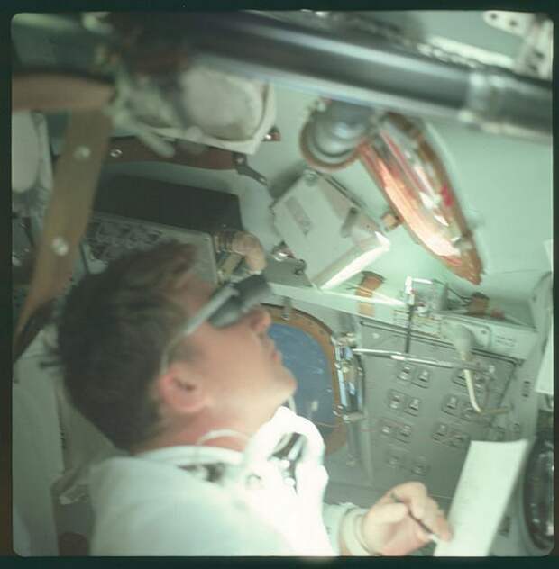 Редкие фотографии Луны от NASA