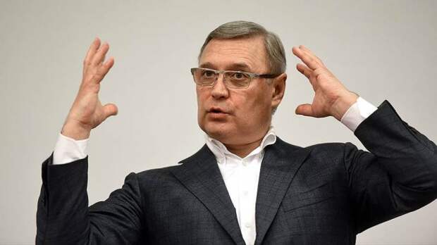 Касьянов получил в лицо пачкой долларов Касьянов получил в лицо пачкой долларов