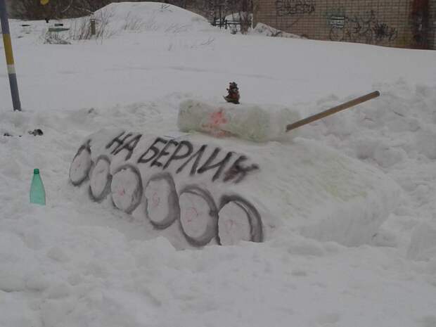 Сотни танков появились в огородах россиян Сотни танков появились в огородах россиян World of Tanks, игра, конкурс, снег, танки