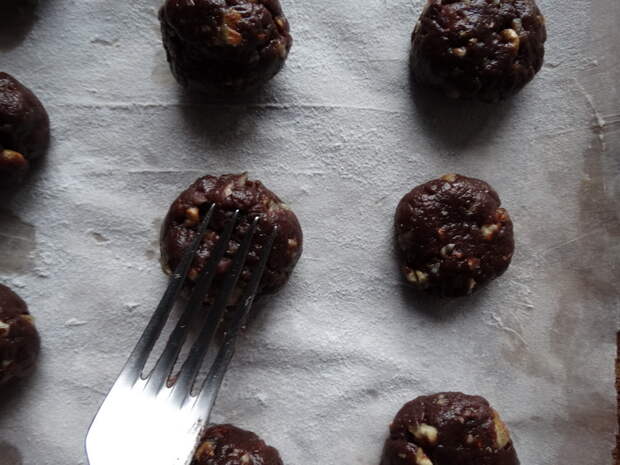 Шоколадное печенье за 10 минут. Благородное, как трюфель: вкус насыщенный с послевкусием шоколада