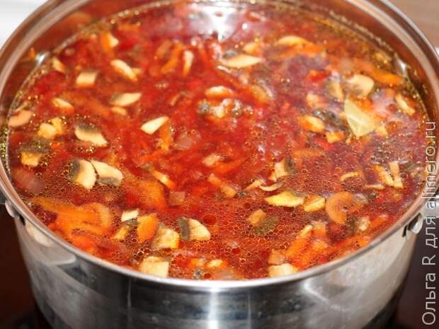 Свекольник с шампиньонами Свекольник с шампиньонами