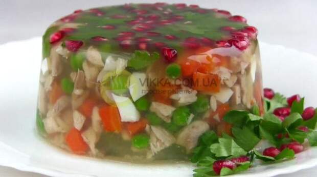 zalivnoe-kurinoe18 Заливное из курицы с горошком и яйцом рецепт с фото