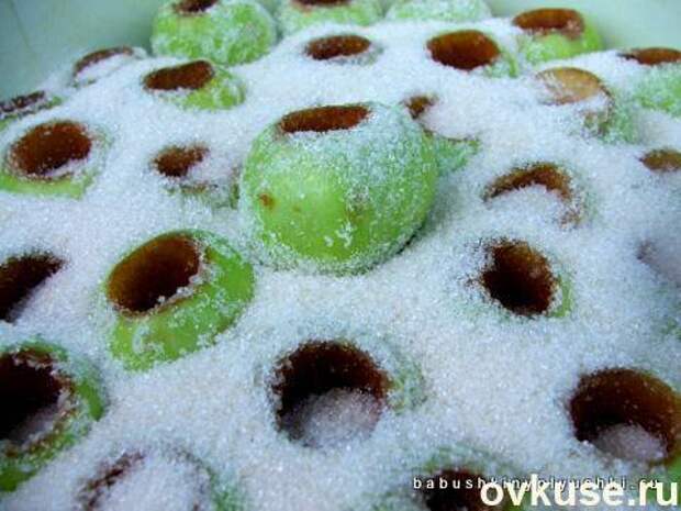 Прозрачное варенье из яблок - такое вкусное и красивое, что ел бы и ел Прозрачное варенье из яблок - такое вкусное и красивое, что ел бы и ел