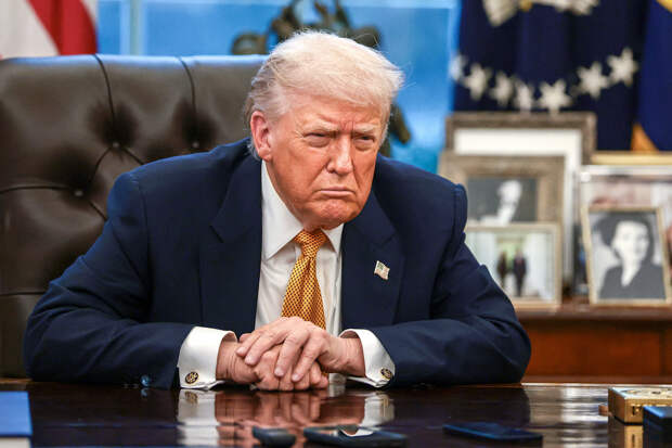 «При нем заполыхали все конфликты». В России высмеяли передачу Трампу медали Нобелевской премии мира