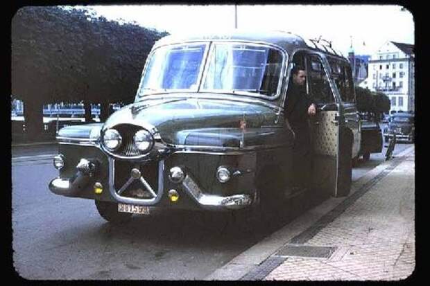 Фламандцы Van Hool на шасси Dodge, 1952 год. Снимок сделан в Швейцарии автодизайн, американский автопром
