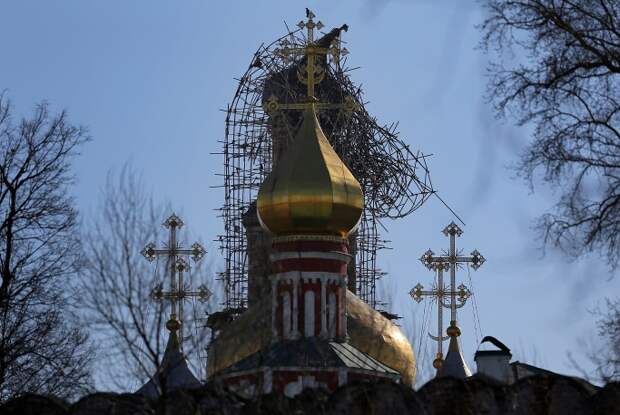 По словам заместителя министра культуры Григория Пирумова, купол и часть колоколов на колокольне Новодевичьего монастыря будут заменены