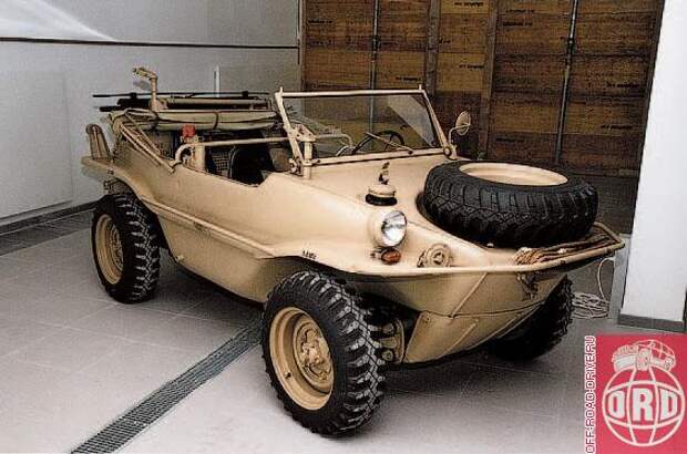 KdF Typ 166 (он же Shwimmwagen) – первый проект сына Фердинанда Порше – Ферри. Эта заднемоторная полноприводная амфибия с откидным гребным винтом разрабатывалась по заказу войск СС. С 1942 по 1944 год было выпущено 15 584 экземпляра.