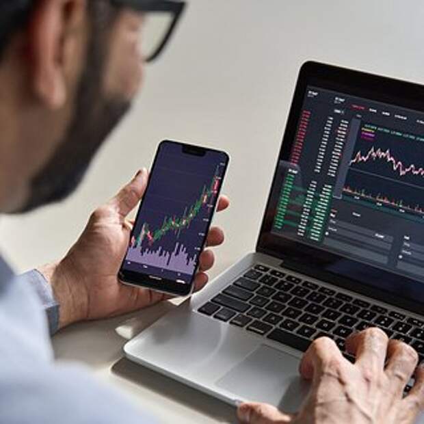 Курс биткоина превысил 18 тысяч долларов впервые с середины декабря
