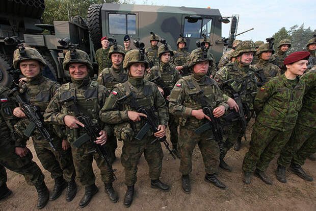 Польша готовится к нападению с востока Польша готовится к нападению с востока