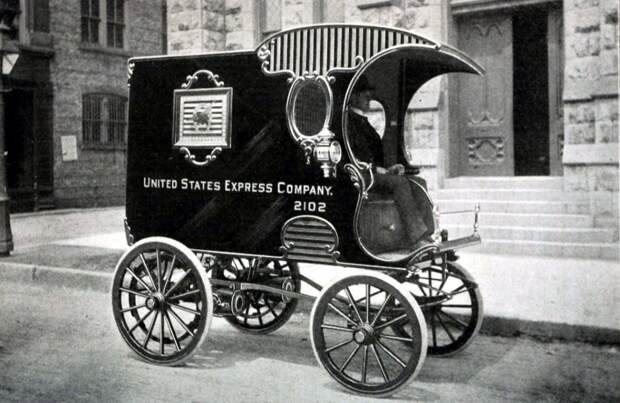 В Дании 110-летний электромобиль ушел с молотка аукцмон, электромобиль