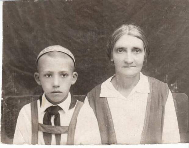 с тетей, 11 лет Редкие фото Юрия Никулина, история, фото