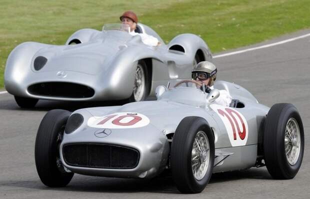 Mercedes W196R.