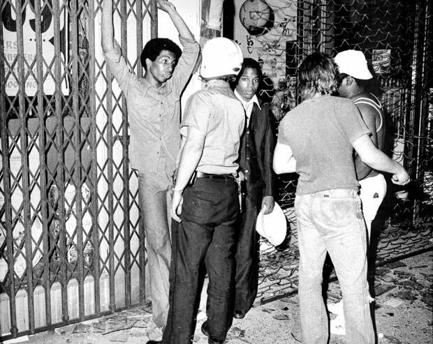 13-14 июля 1977 года: Нью-Йорк без электричества