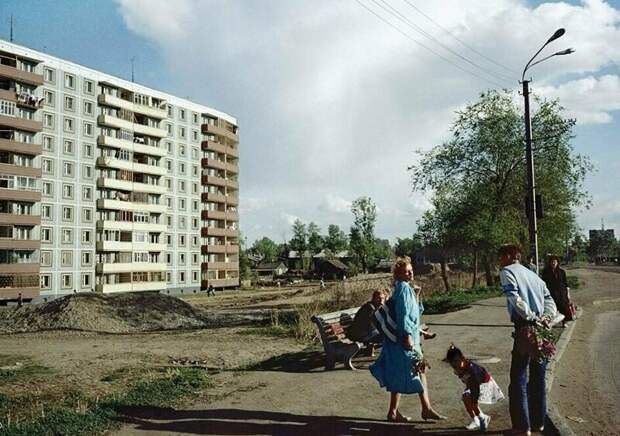 Моменты провинциальной жизни в девяностые 90-е, город, девяностые, история, люди, провинция, ретроспектива, эстетика