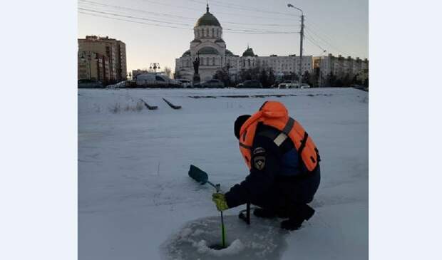 Выход на лед городских каналов только по одному