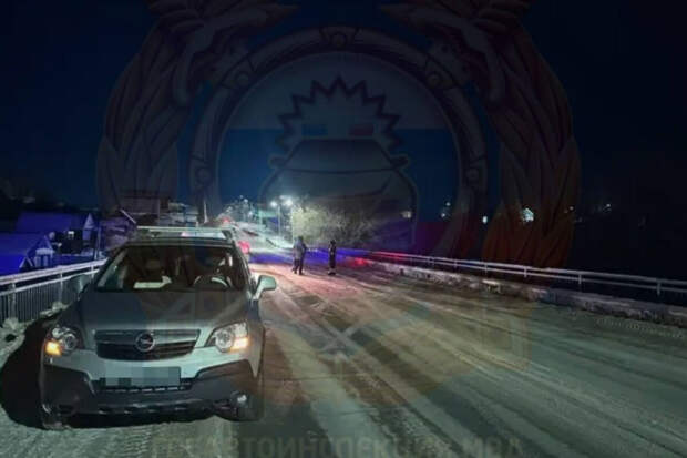В Татарстане водитель Opel переехал человека, лежащего на трассе