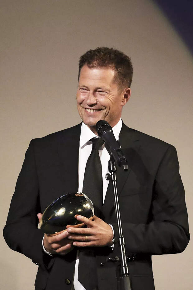 На премии Golden Eye Award в рамках 16-го Цюрихского кинофестиваля, 2 октября 2020 г.