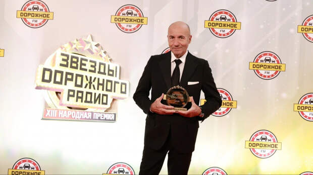 «Будет много денег, а звонить — некому»: Игорь Крутой про общение с матерью