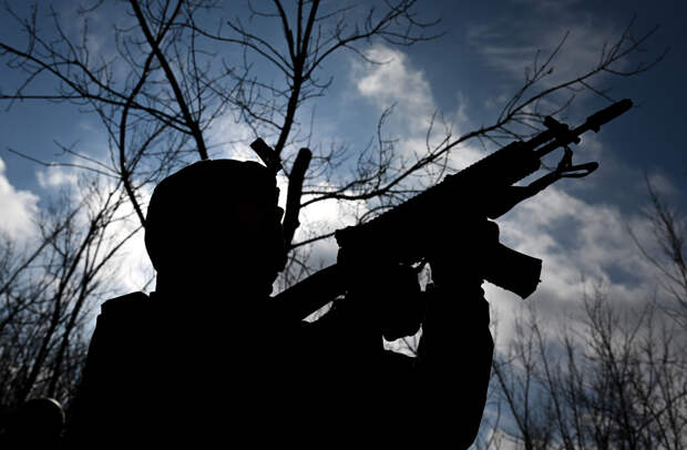 Российский боец СВО рассказал о пролетевшем в 10 сантиметрах над головой танковом снаряде